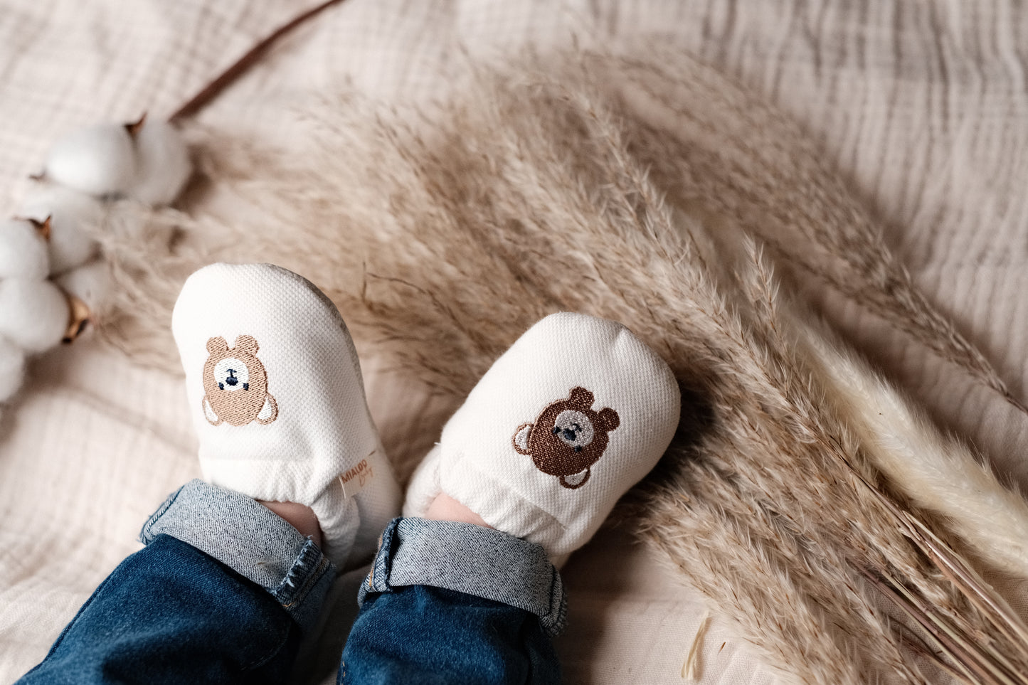 Bearfoot Buddies White